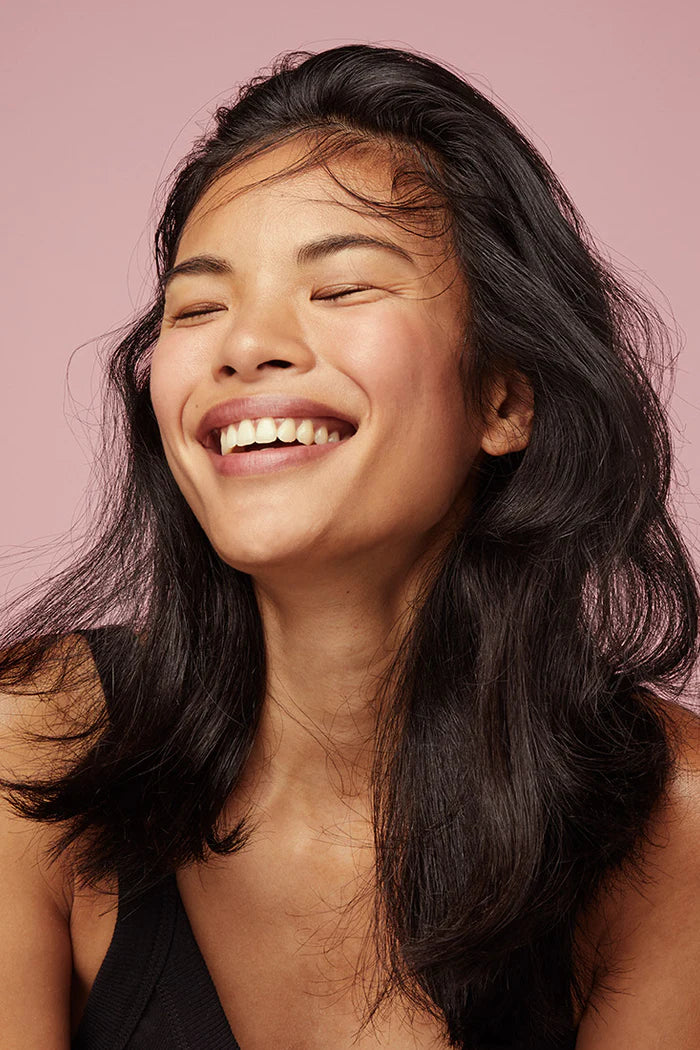 O&M original queenie firm hold hairspray 300ml