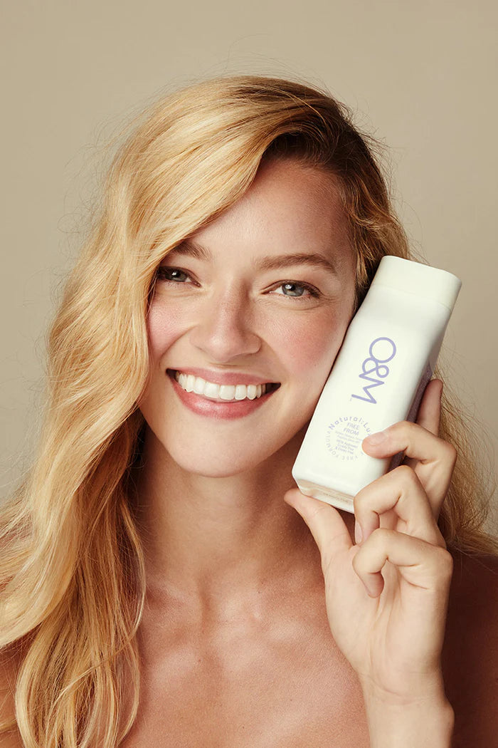 O&M conquer blonde shampoo 250ml